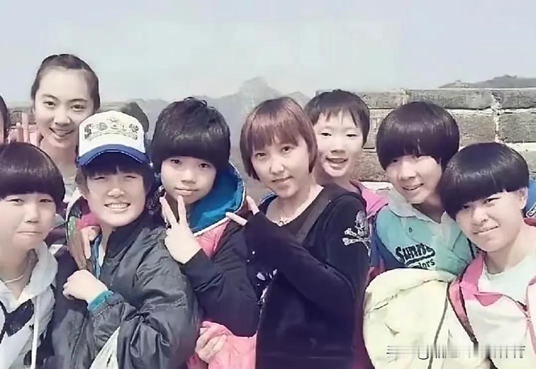 在网上看到一张图片，挺有意思的。
据某位博主说，这是某位乒乓球运动员以前在北京八