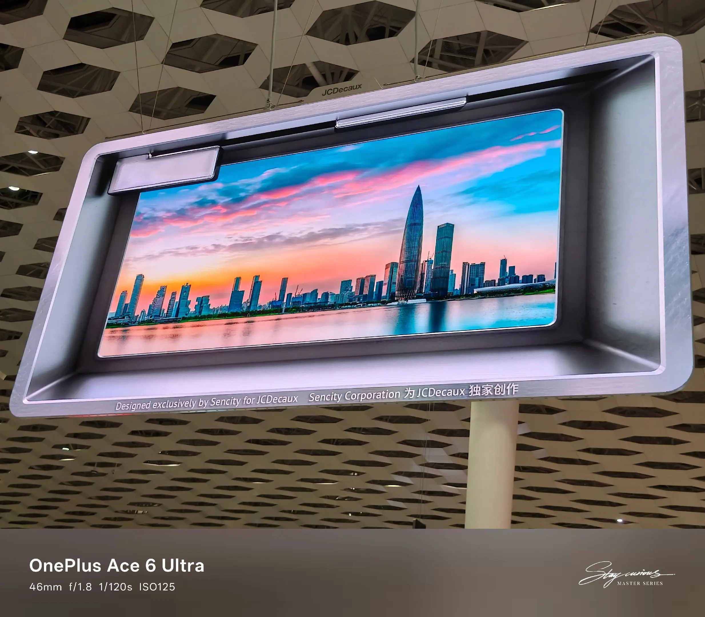 一加 Ace 6 至尊版随手拍。虽然主攻的方向是射击类游戏，性能，软硬...