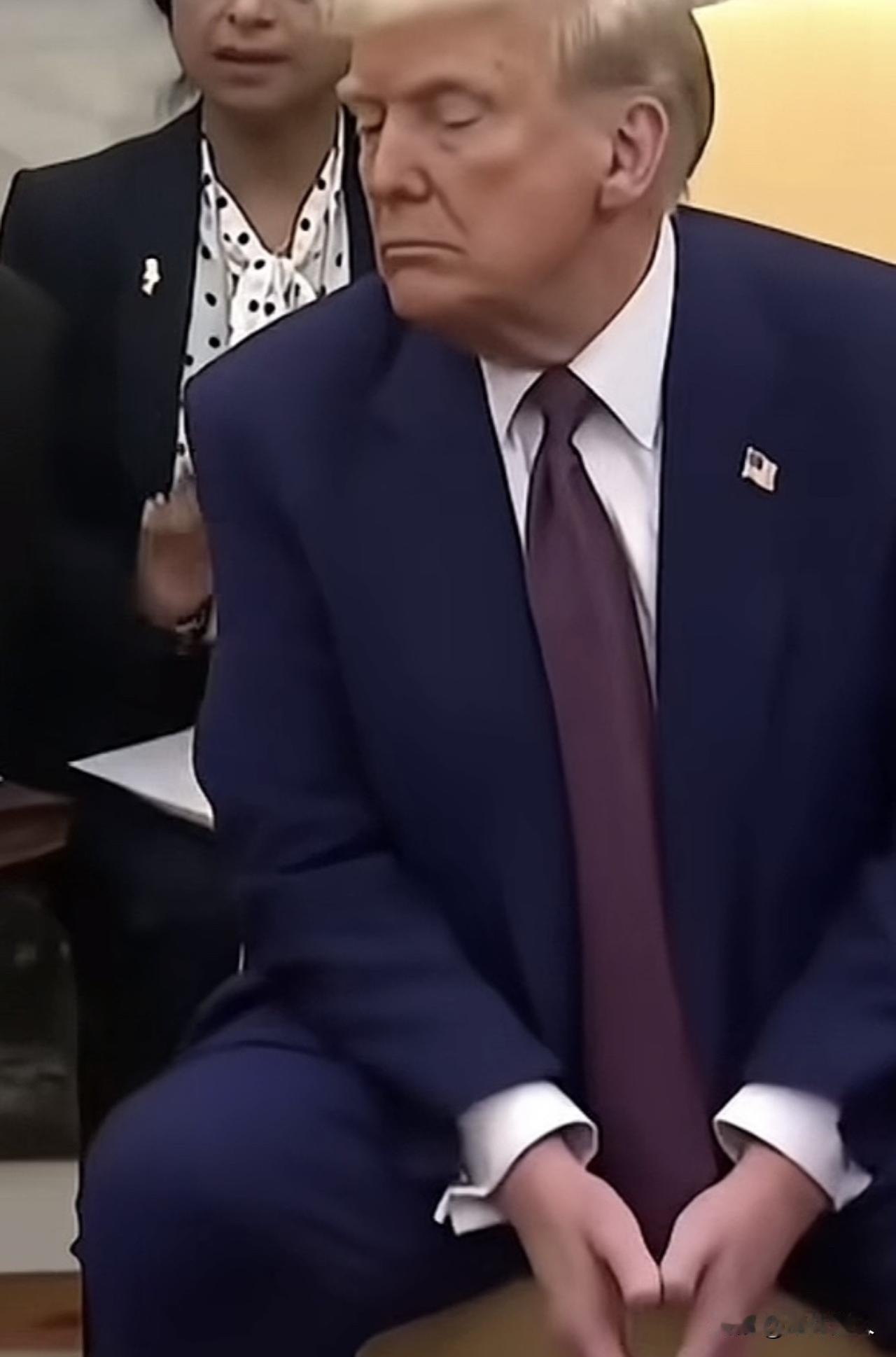 新思维：高价回收美国，卖否？

百年变局浩荡前行，曾经独霸全球、自诩文明灯塔的美