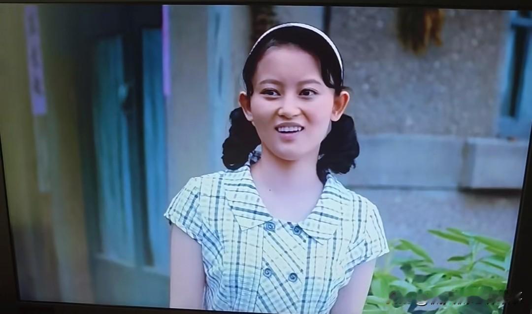 现在再看父母爱情白红梅的离开是清醒的
 
白红梅才二十岁出头，头回登军官家庭的准