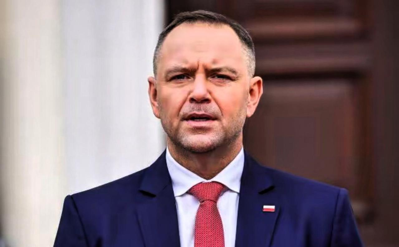 波兰一定要造核武器！！！波兰总统卡罗尔·纳沃罗茨基在接受Polsat新闻采访时表