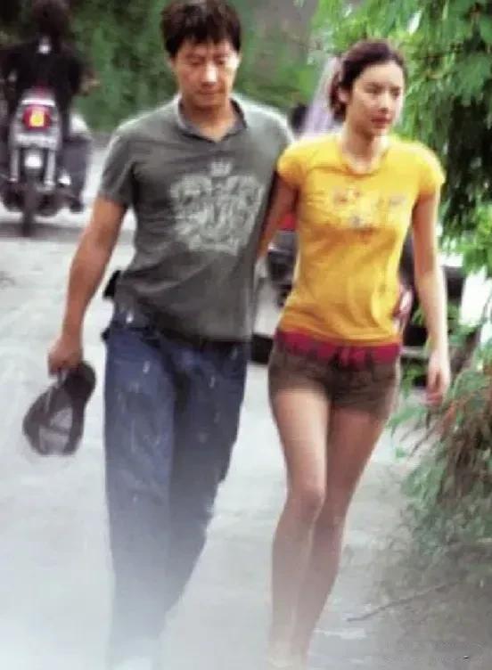黎明与前妻乐基儿昔日罕见照片，当年两人都是俊男靓女，不得不说，乐基儿年轻时真的很