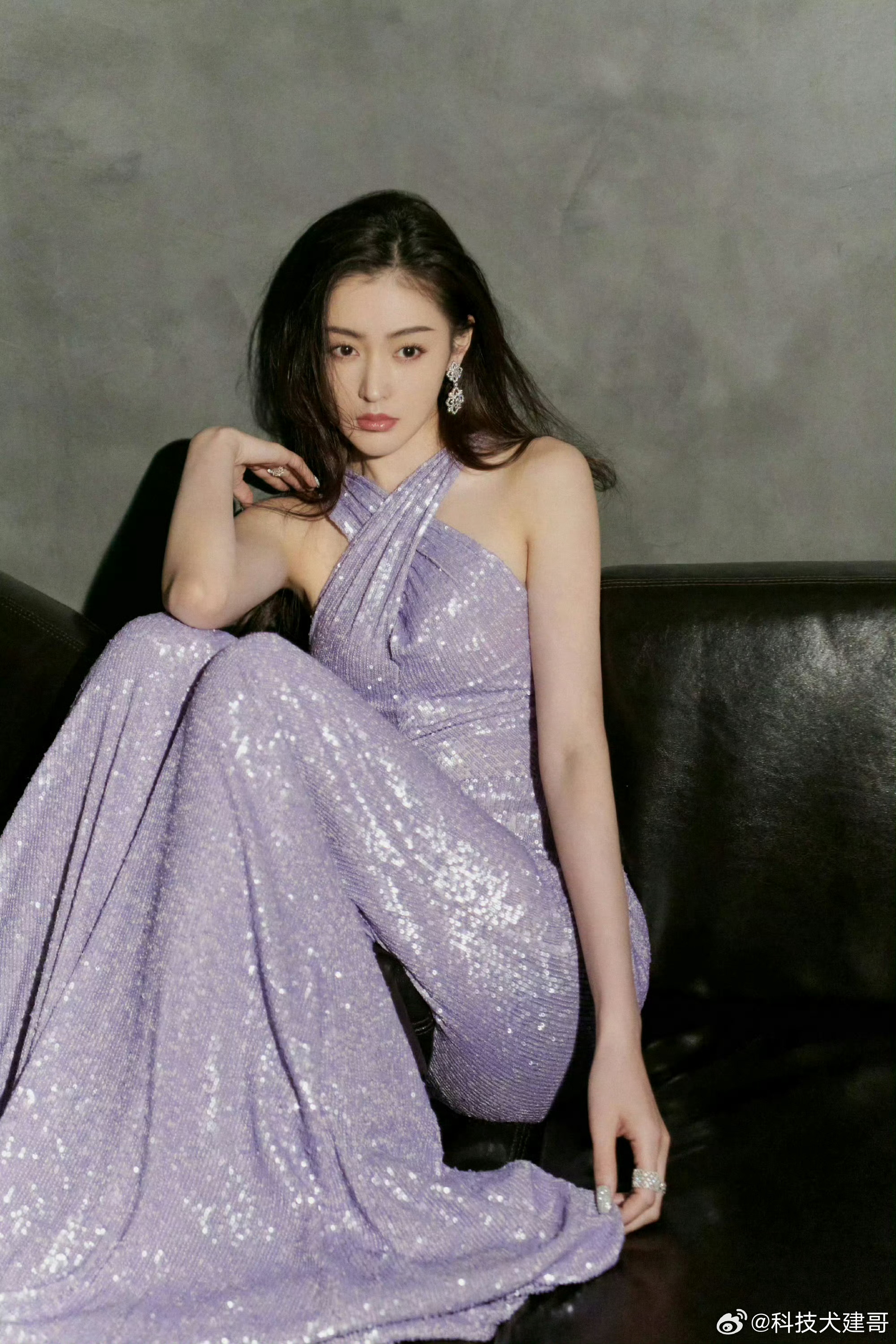 【张天爱发文回应变样张天爱说看到截图自己都不认识】看到截图自己都认不出，明星也逃