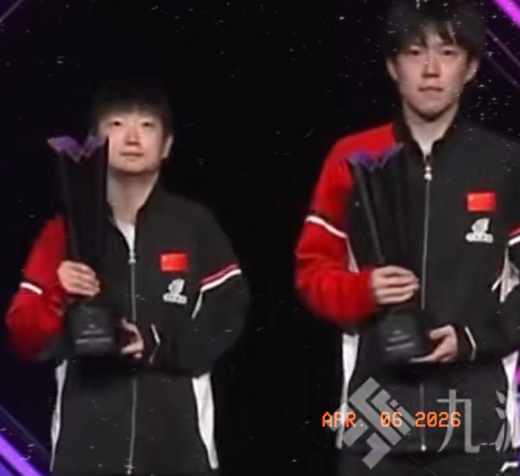 一夜无眠！
喜讯一个接一个，冠军接蹱而至。
傍晚澳门世界杯，孙颖莎、王曼昱包揽女