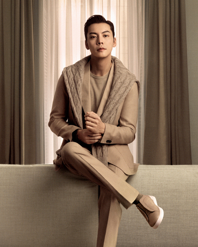 【#陈伟霆回应为何不开演唱会#】#陈伟霆短期内最后一场音乐节#4月22日，陈伟霆