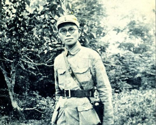 放下教育局长印、扛起茅山抗日旗，八天绝食以死明志，书生将军巫恒通用骨气写尽华夏文