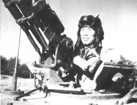 1958年，邓华下连当兵时留影。