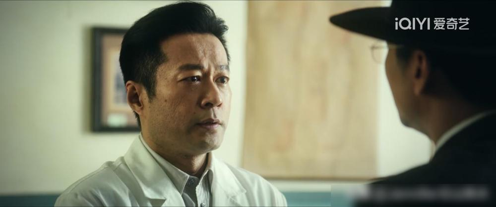 电视剧《风与潮》，追到了23集。这部剧和前段时间播出的《沉默的荣耀》很像，都是根