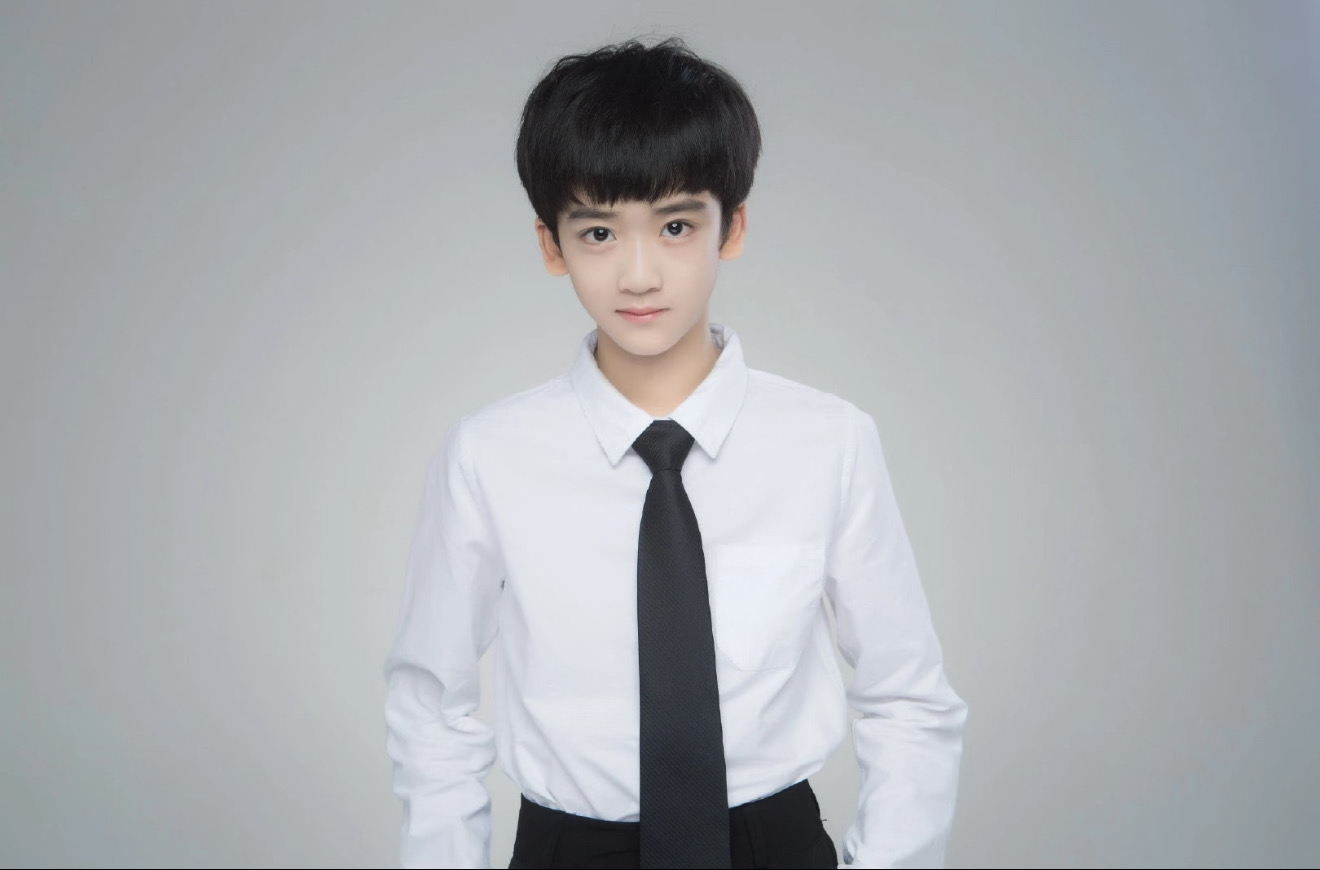 三代 2019早期公式照 朱志鑫 左航 童禹坤邓佳鑫 余宇涵 苏新皓张极 张泽禹