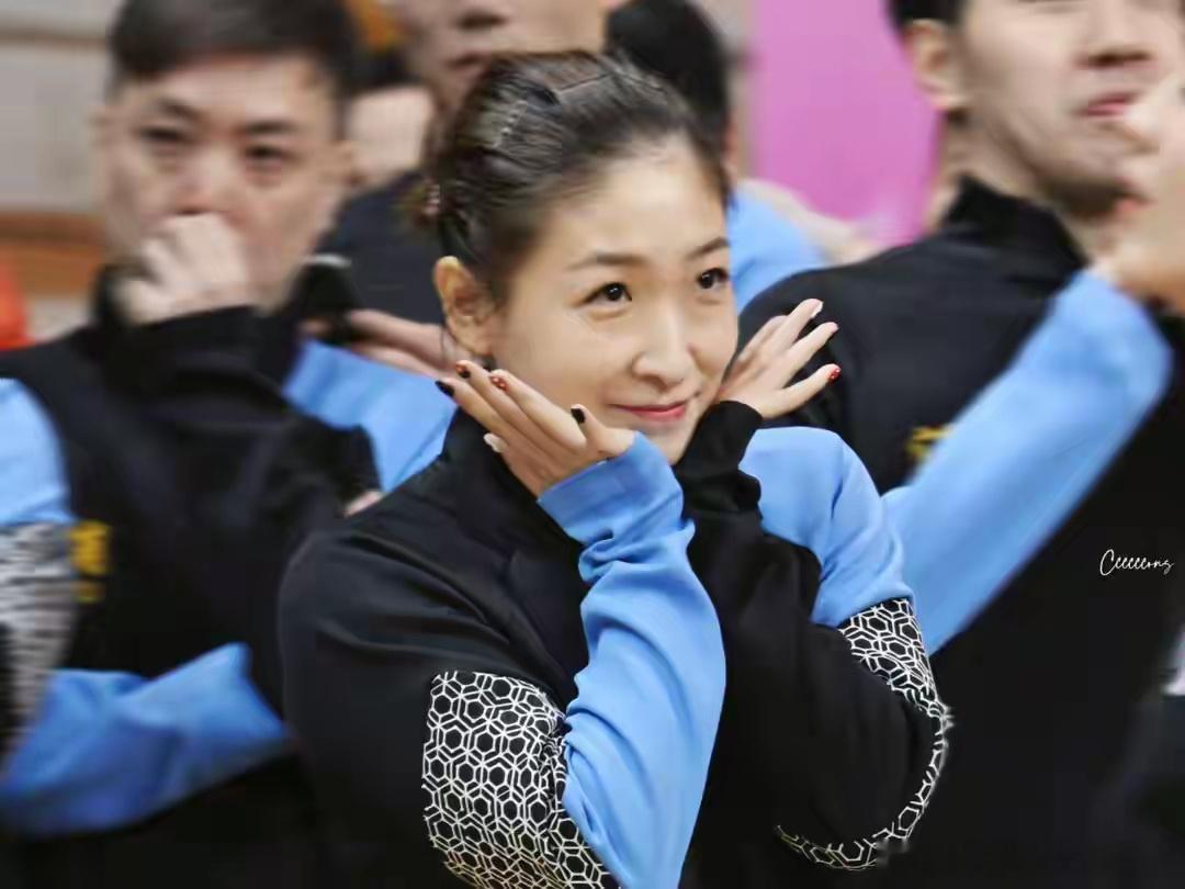 没有对比就没有伤害，再迎喜讯的刘诗雯，已然和张继科拉开了差距不认识她的人看着这软