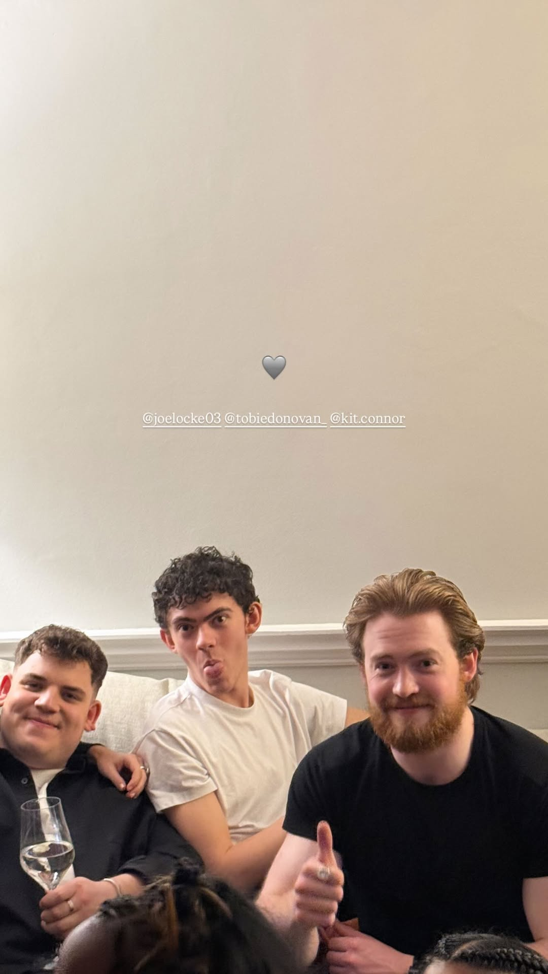 妈呀~~基特康纳变“野人”……心跳漏一拍三位卡司Kit Connor、Joe L