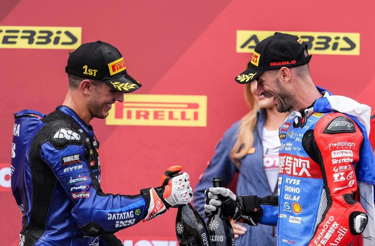 反转不断，主场惊喜！2926WSBK法国站WorldSSP组全程跌宕。
结束夏休