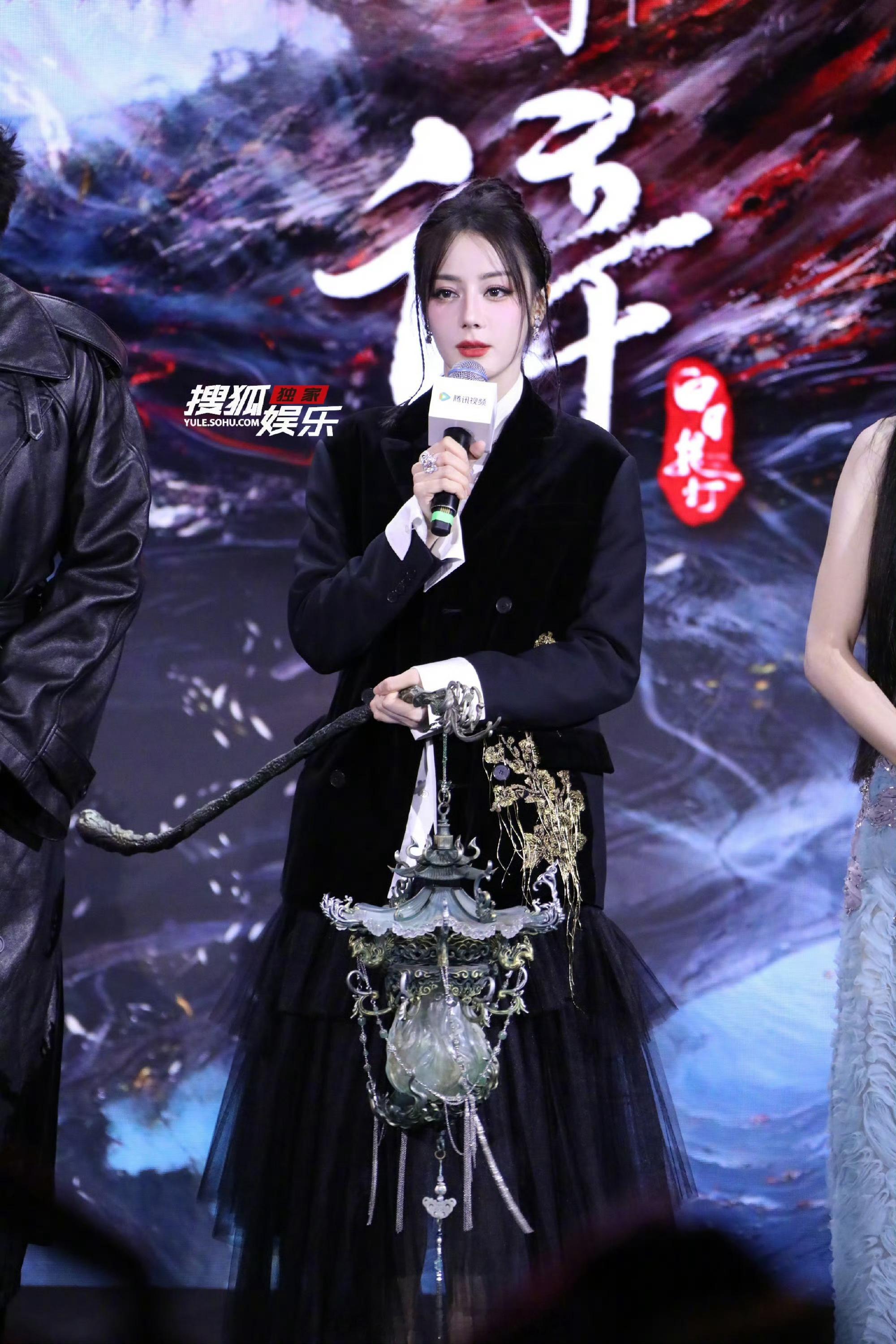 🐧大会女星红毯造型🈶迪丽热巴，白鹿，谭松韵，田曦薇，孟子义，宋祖儿，包上恩，