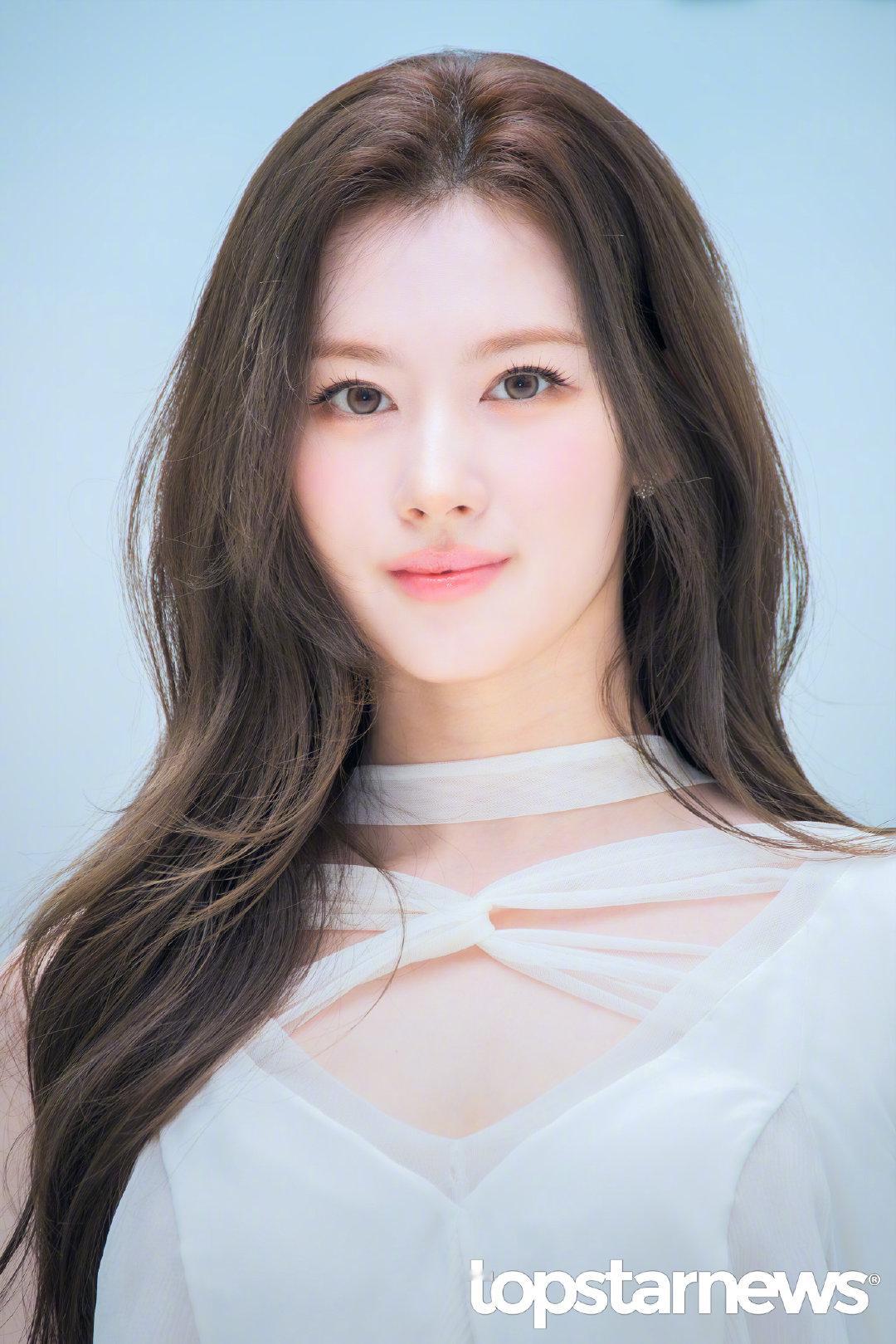 SANA 清爽姐感的神 谁能扛住 SANA 这组生图暴击！SANA新闻图也美得权