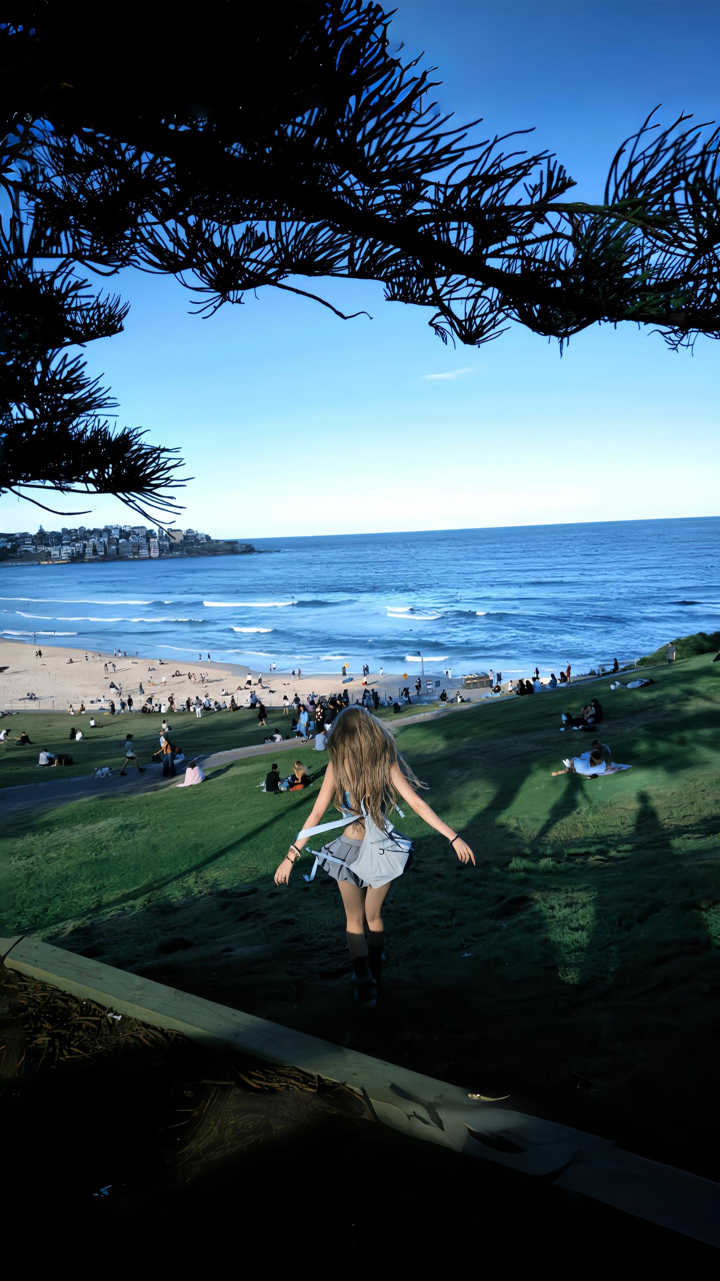 今天喷的是风油精 非常符合我 又疯 又油 又神经