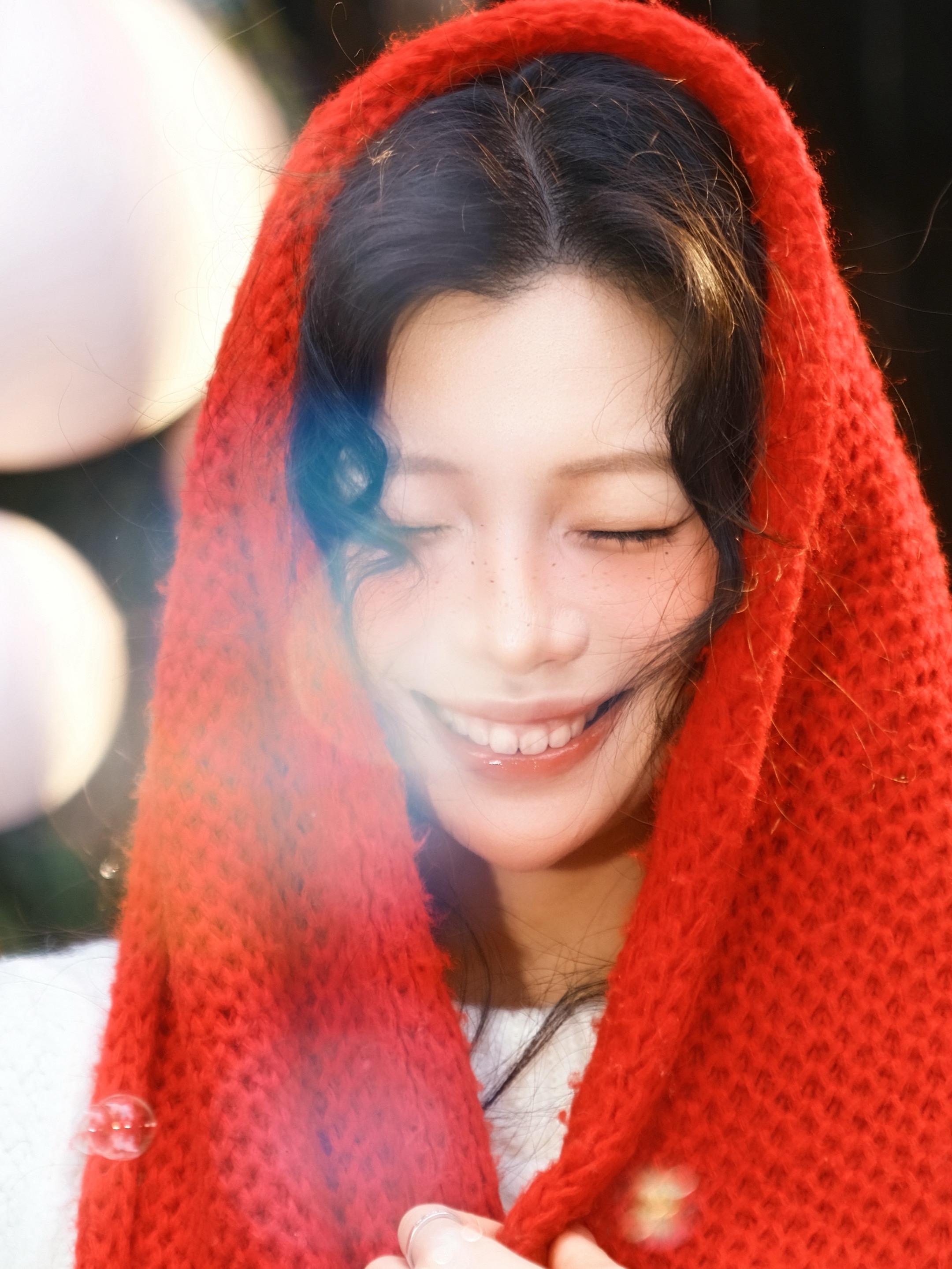 *.❅·🎄🍎⋆。  🎄