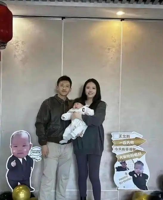 这么好的基因，不生三胎就浪费了。 