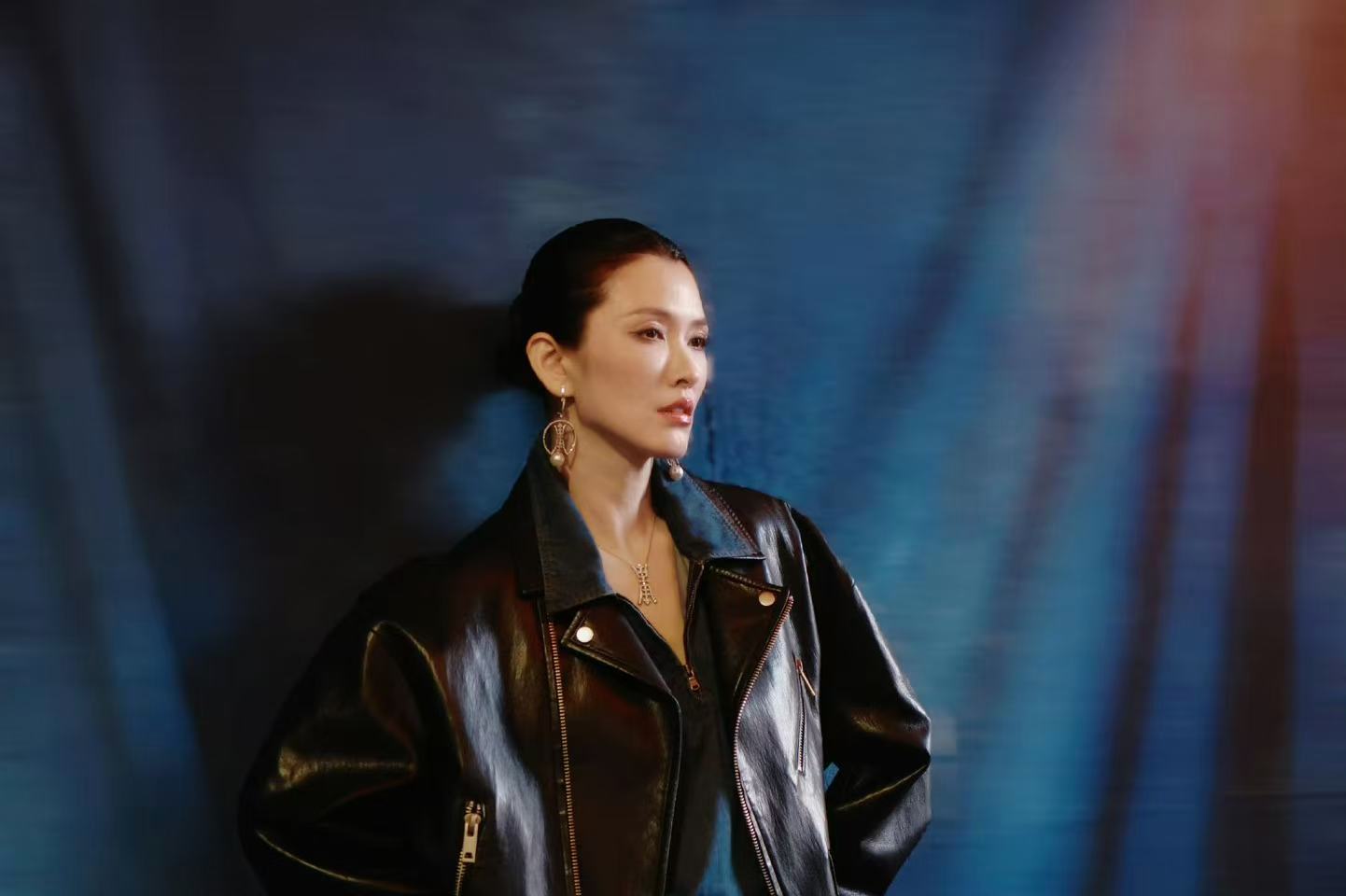 徐洁儿你到底有多少好妹妹徐洁儿亲了徐洁儿 救命，徐洁儿到底有多少好妹妹啊！合照里