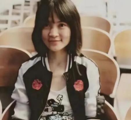 罪有应得！2023年，曾公开威胁“用核武打中国”的武汉大学985女硕士王懿，最终