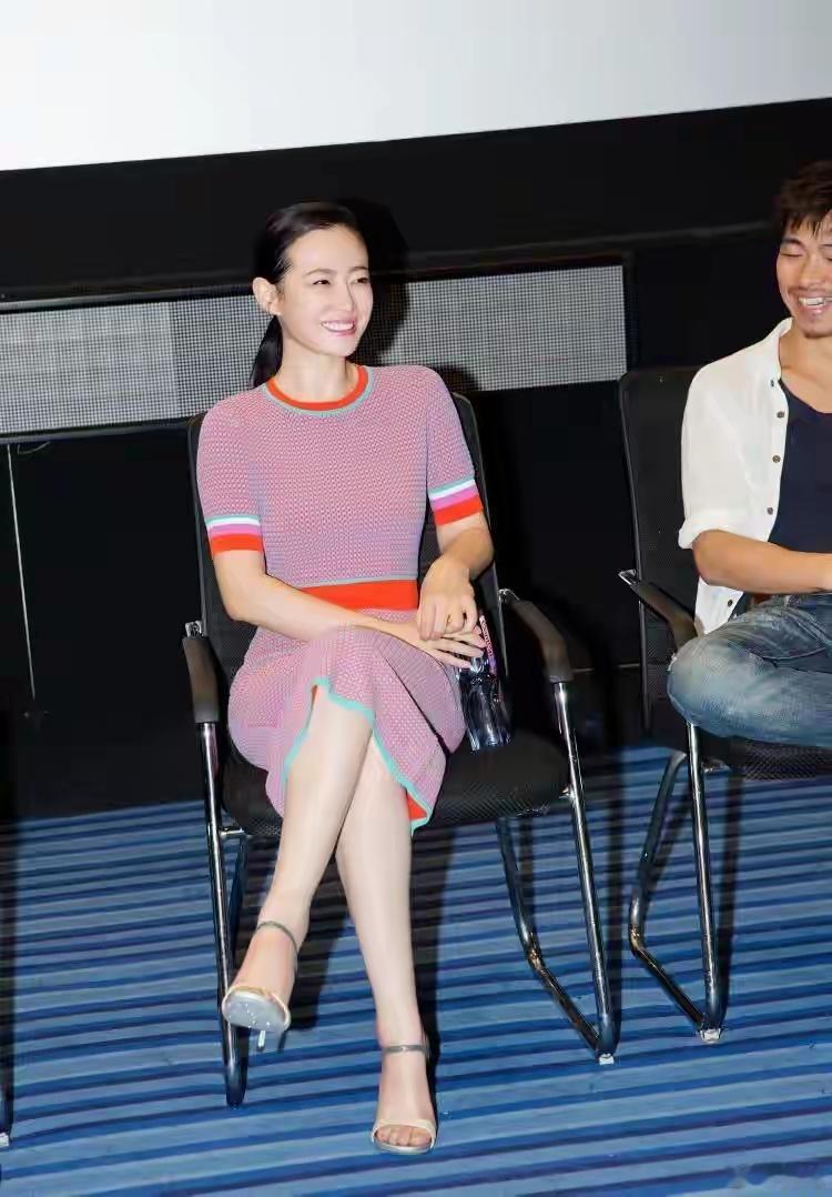 当年的国民女神，我敢打赌 ，99%的年轻人都不认识她，认识她的，估计都是大叔、老