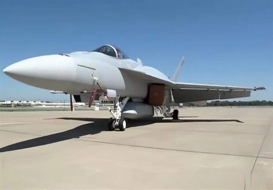 美国防空导弹运抵台岛，除此之外还计划购买F-18战斗机。
此次美军供台武器为FI