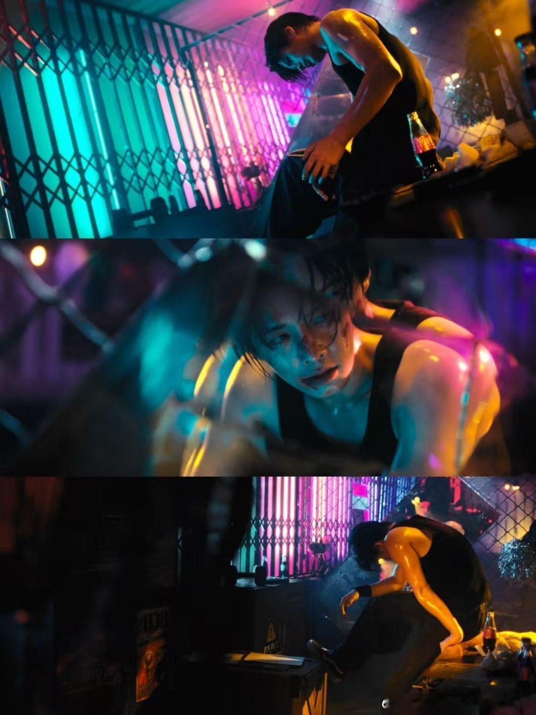 颜值是高的 氛围是神的雨夜山路漂移的画面绝了，车痕花瓣太有感觉，红机车夜跑超酷 