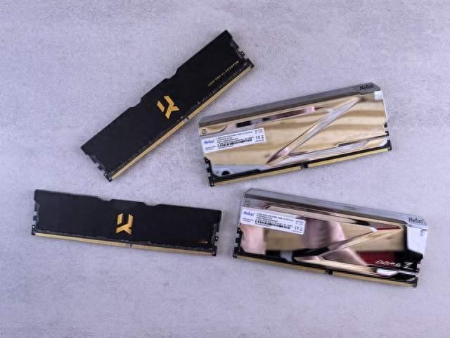内存条涨价刷屏，给旧电脑加一条还划算吗？