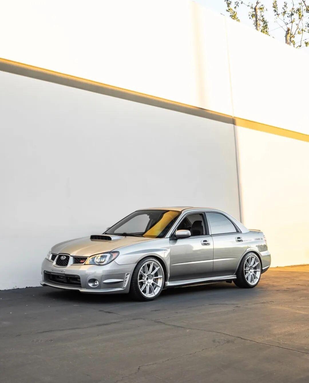 无尾翼但有天窗的斯巴鲁翼豹STi【来自懂车帝车友圈】