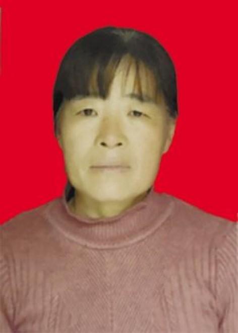 最动人的平凡坚守！三十余年扛住双重苦难，一个人撑起两个残缺的人生
 
程新会，女
