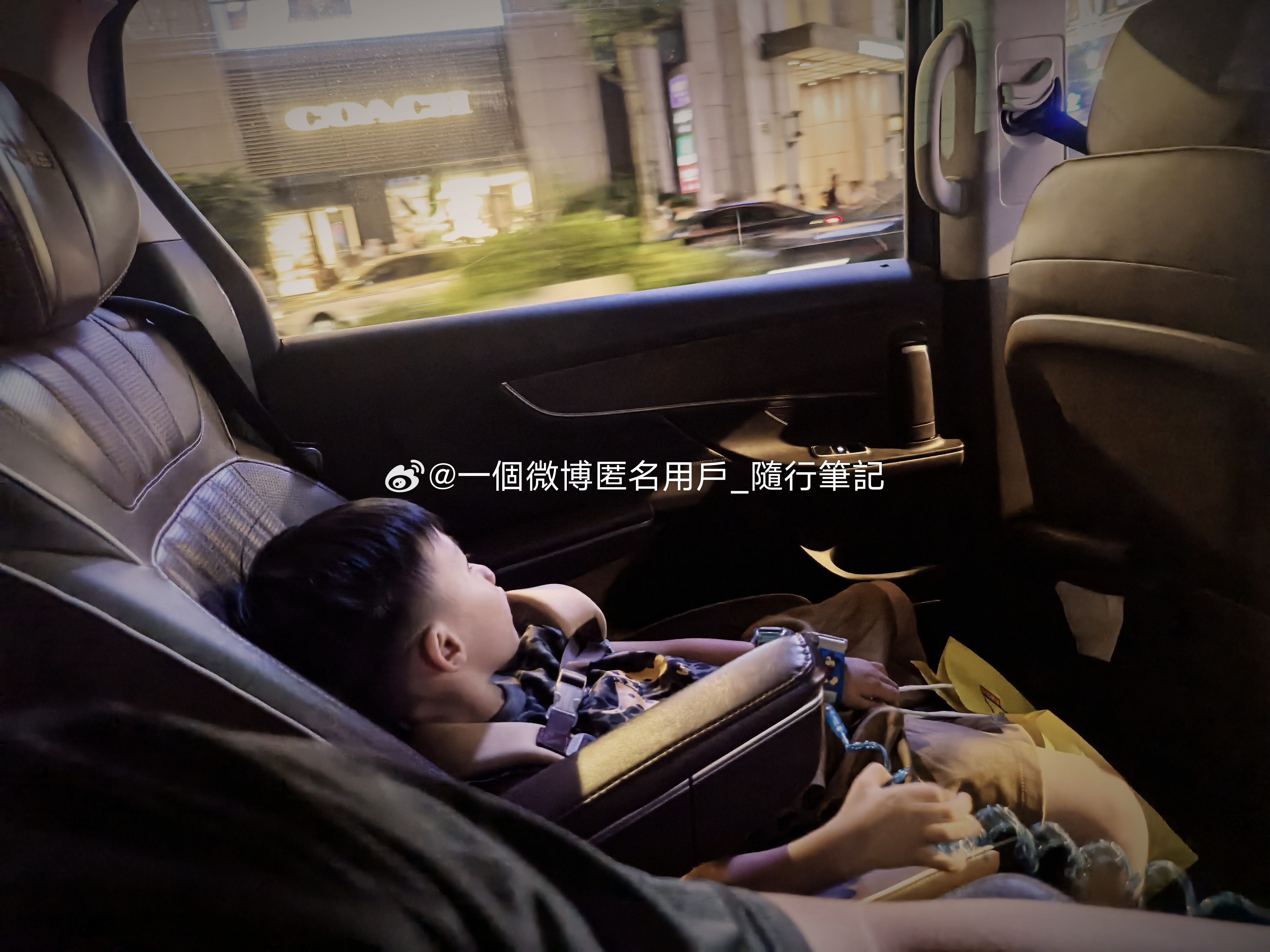 小朋友👦🏻，你是不是有很多问号生活手记    上海·上海海洋水族馆