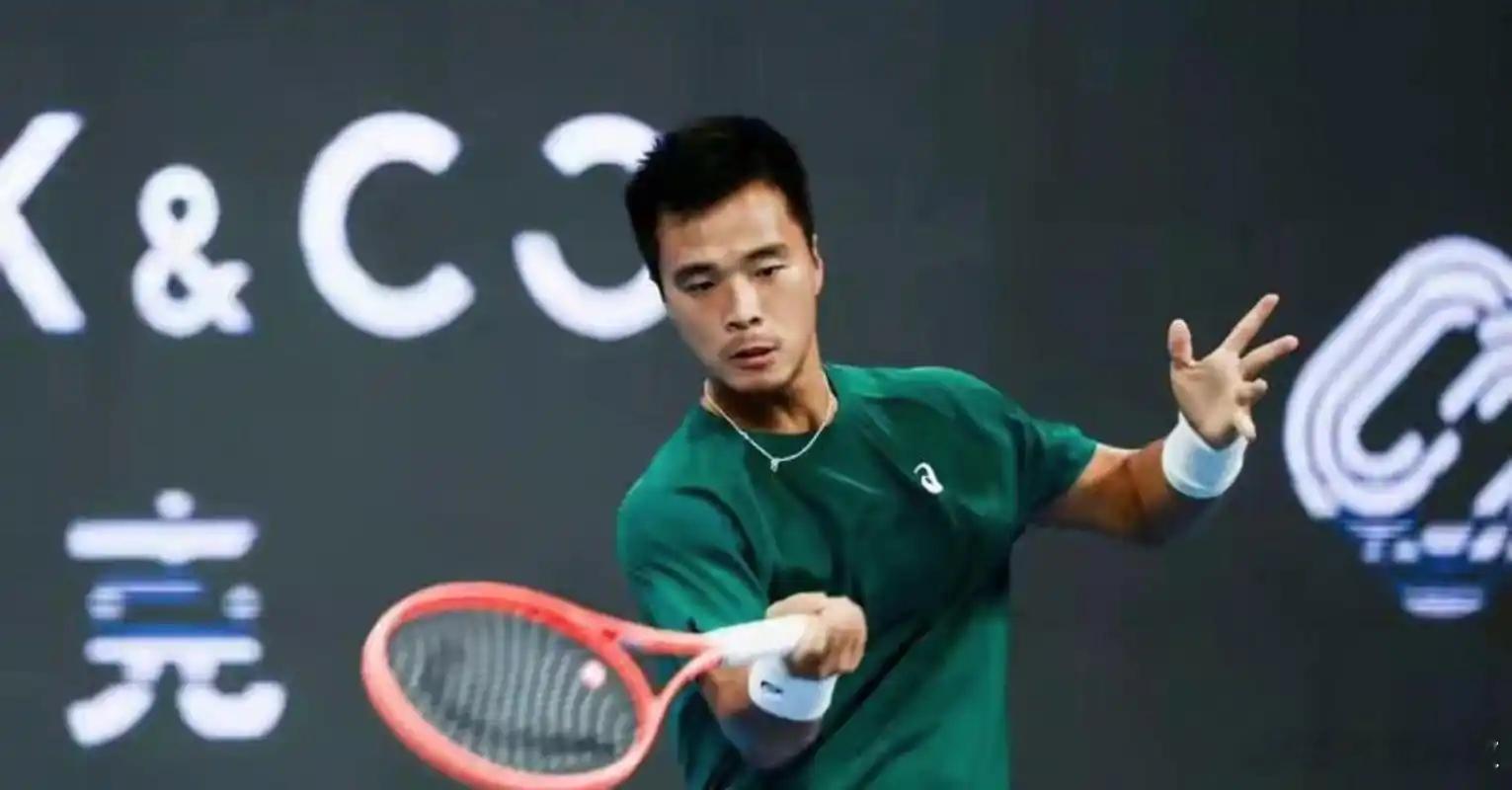 CH75九江首轮√黄泽林6-3,6-3库库什金√孙发京7-6,6-2斯库尔凯特发