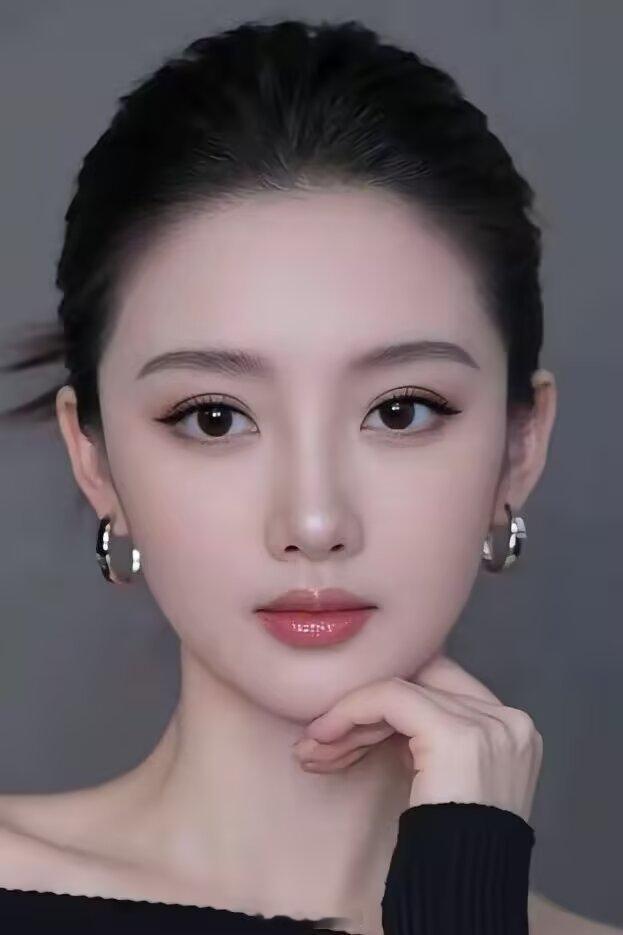 底层出身的人，必须要学会非常心狠最近有个卖笔的新闻上了热搜，讲的是一个刚毕业的大