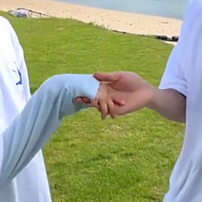 撒开 