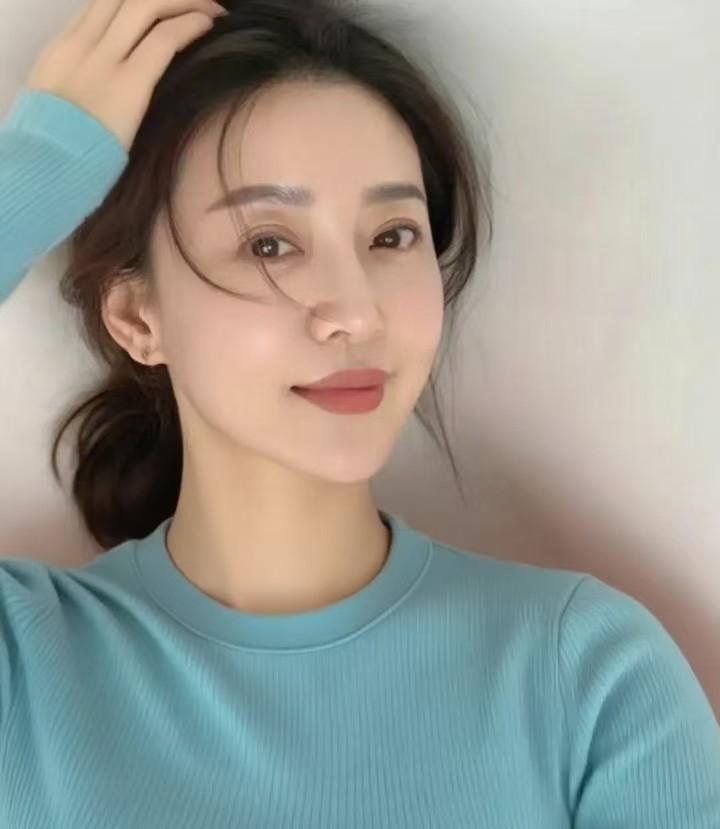 网购了一个柜子，特别重。
我让驿站送货上门，对方直接说送不了，好说歹说，怎么沟通