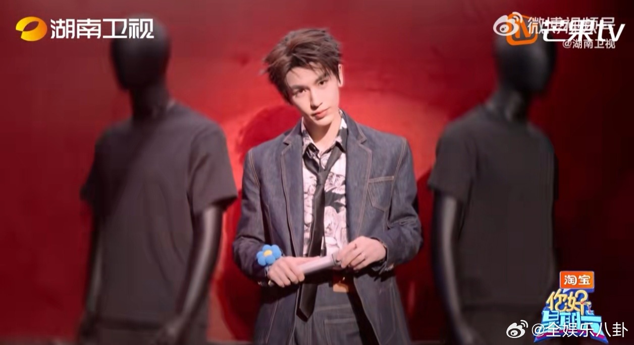 期待已久的登场，一如既往的精彩。这熟悉又令人心动的感觉，全对！张凌赫一出场就对味