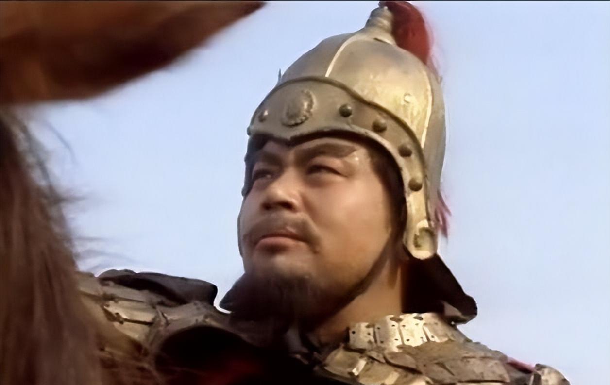 庞德气量太小，关羽对他仁至义尽，庞德却大骂关羽、刘备是“竖子”，丝毫没有名士风度