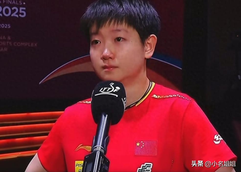 最让人破防的，
不是孙颖莎稳居世界第一，
也不是她奥运身兼三项的辉煌，
而是她在