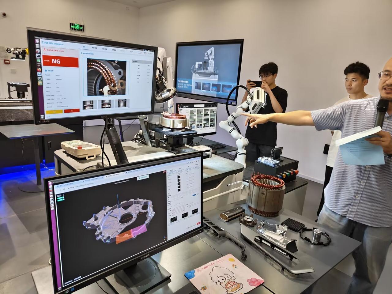 手机挂号、扫码买菜、语音写邮件——这些再普通不过的日常，背后藏着一场沉默却壮阔的