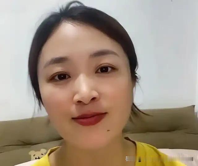 男人，果然是得不到的永远在悸动。

前段时间，看卷毛有了新女友，在网上高调公布了