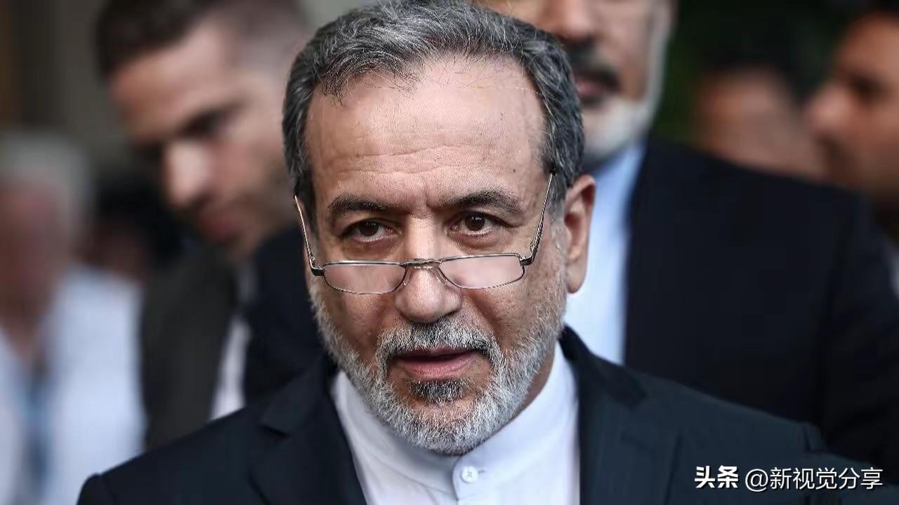 大约70多年前，当战火烧到鸭绿江边，我们和你一样，在极度艰难中挺身而出。
 
最