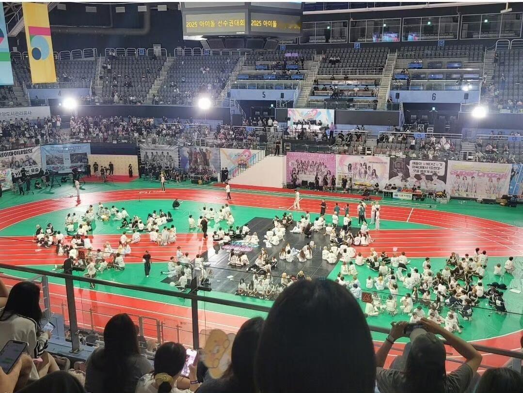早上5点开始的偶运会到现在还在录制… ​​​