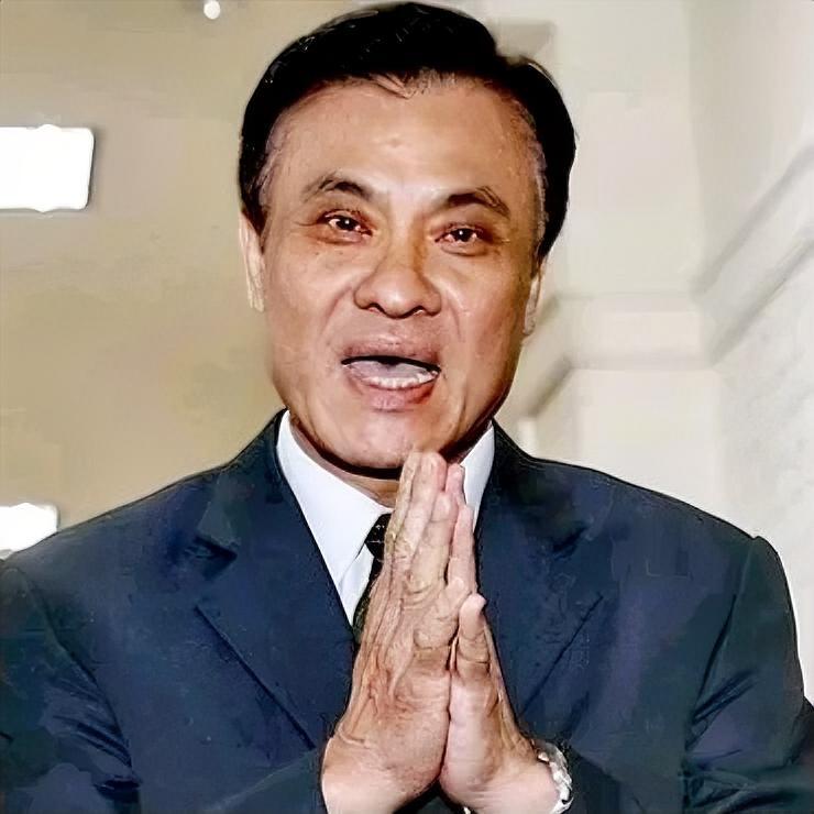 这些“台独”顽固分子的丑陋无耻嘴脸，堪比“汉奸”“卖国贼”更可恶，接下来不清算不