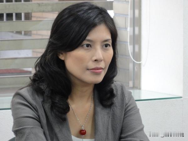 馆长问郑丽文，你的两岸立场是什么？

麻烦看官老爷们右上角点击一下“关注”，既方