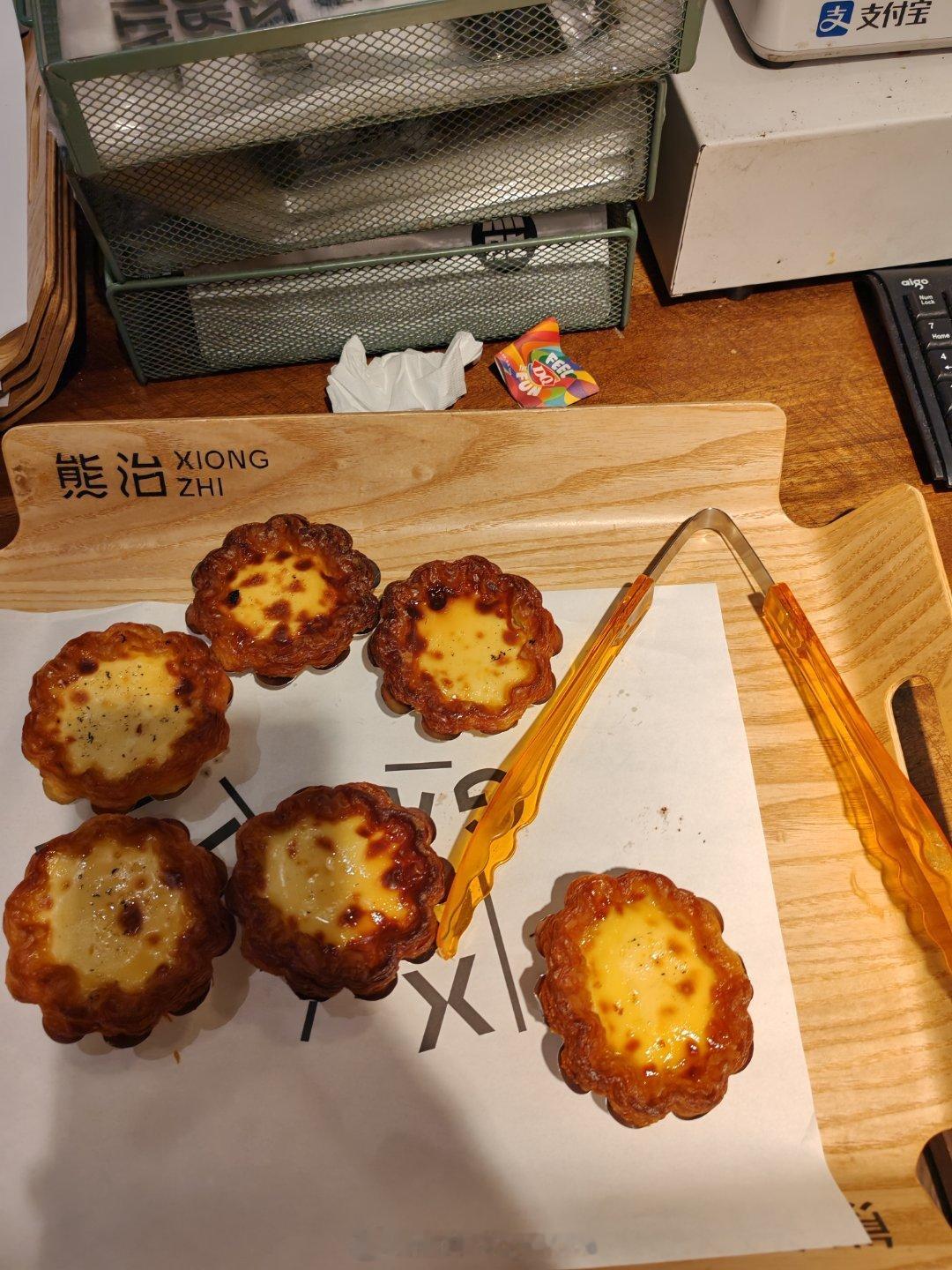 原来十块钱6个蛋挞要抢的