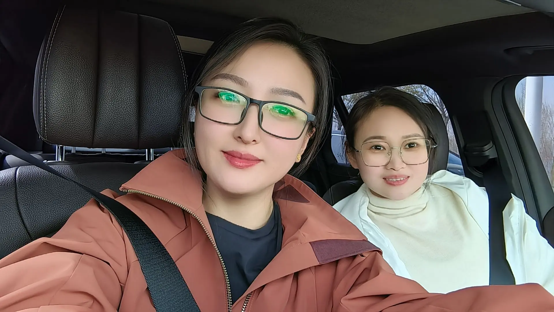 我俩戴上眼镜  像什么学历的高材生🤔🤔🤔