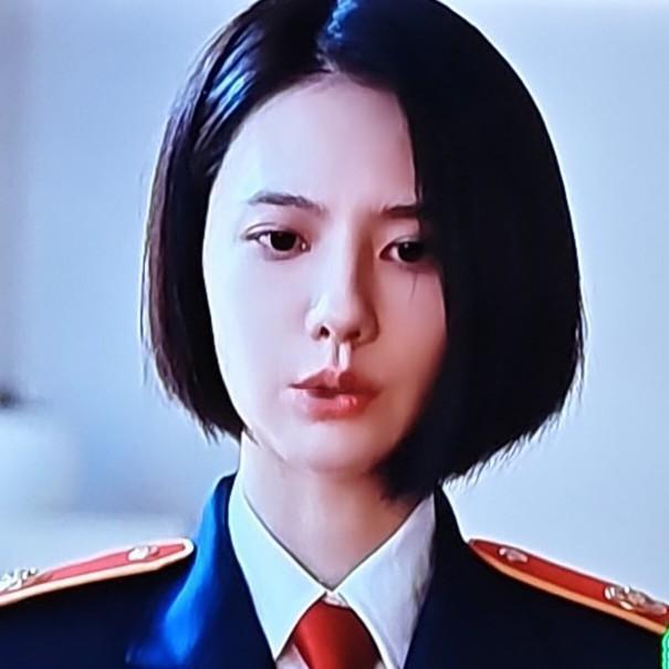 《重器》里于三花回家，钱兴良案得以翻案。主审法官梅芳和助手夏英杰对此态度天差地别