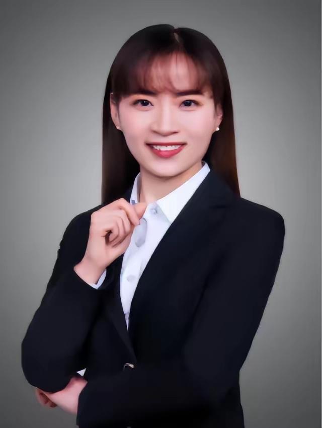 苏州大学美女副教授薛艳华，才刚刚36岁就去世了，原因竟然又是疾病。
​她这么优秀