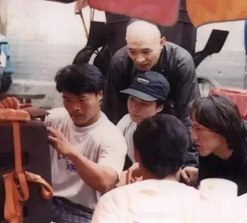1992年，北京城内取景的合拍片《黄飞鸿之三 狮王争霸》拍摄现场，男一号李连杰和