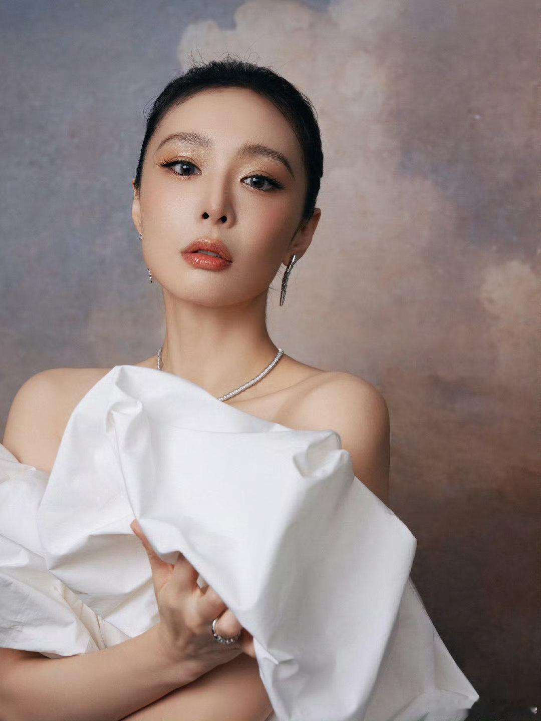 高叶高叶的嘴和心是两地分居吧周五晚高疯高叶口是心非戳中谁！关心裹玩笑，嘴和心非要