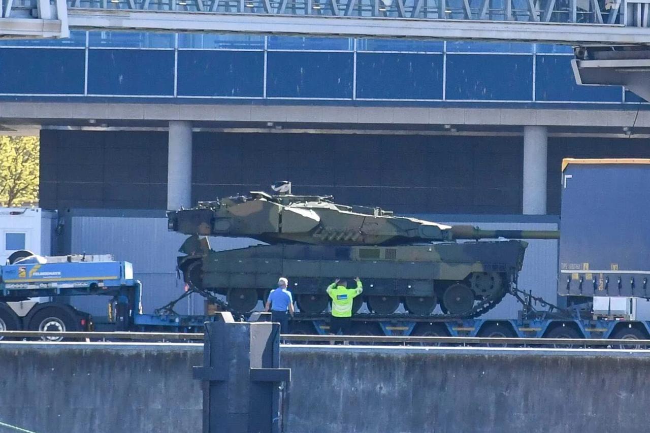 随着德国开始交付，挪威成为 Leopard 2A8 坦克的首家外国客户
2026